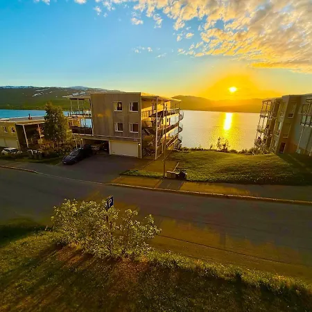 Polaris 3 Apartment, Garage&fjord View *